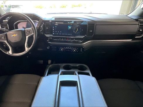 Used 2025 Chevrolet Silverado 1500 LT RWD image 6