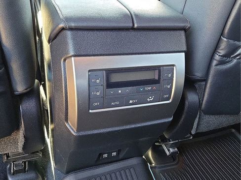 Used 2023 Lexus GX 460 Premium w/ Accessory Package image 16