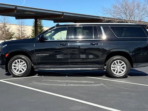 Used 2024 Chevrolet Suburban LT image 14