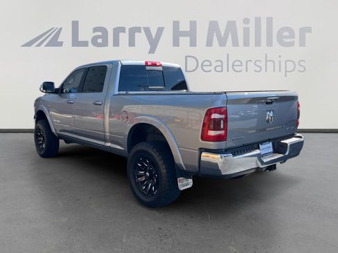 Used 2022 RAM 2500 Laramie AWD/4WD image 3