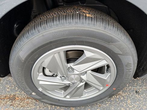 New 2026 Hyundai Elantra SE image 17