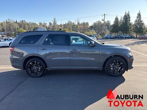 Used 2025 Dodge Durango R/T AWD/4WD image 4