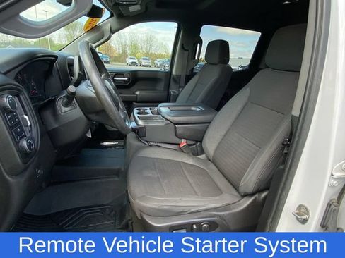 Certified 2022 Chevrolet Silverado 1500 Custom Trail Boss w/ LPO, Dark Essentials Package AWD/4WD image 18