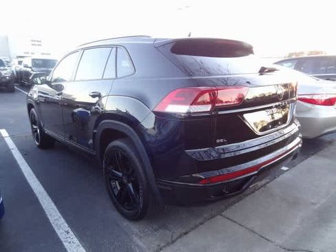 Used 2023 Volkswagen Atlas Cross Sport SEL R-Line image 4