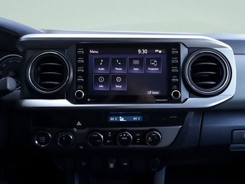 Certified 2023 Toyota Tacoma SR5 AWD/4WD image 34