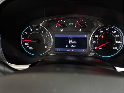 Used 2024 Chevrolet Traverse LT FWD image 15