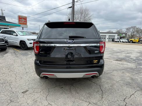 Used 2016 Ford Explorer XLT w/ Equipment Group 202A AWD/4WD image 4