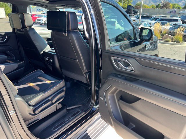 Used 2021 GMC Yukon XL AT4 w/ AT4 Premium Plus Package AWD/4WD image 31