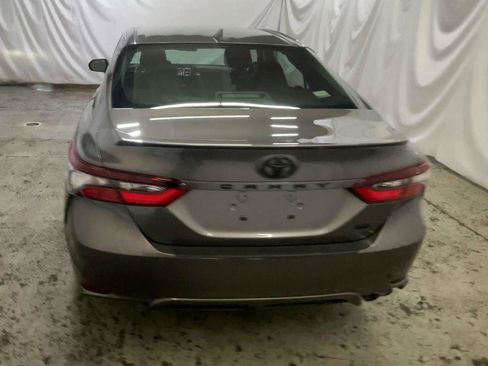 Used 2022 Toyota Camry SE image 7