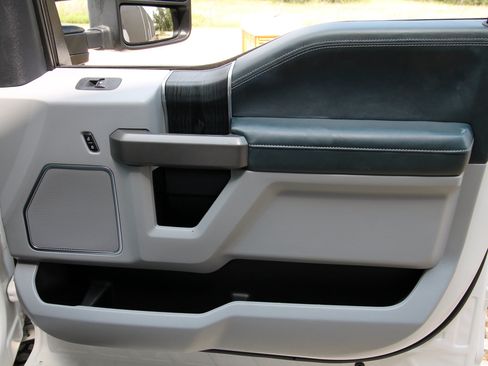 Used 2022 Ford F250 Limited AWD/4WD image 40