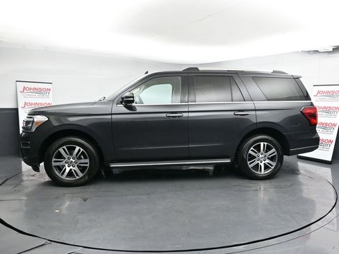 Used 2023 Ford Expedition Limited image 5