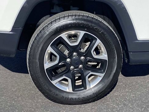 Certified 2018 Jeep Compass Trailhawk w/ Leather Interior Group image 38