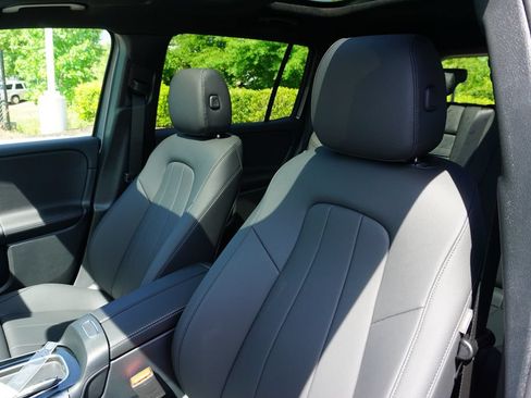 Certified 2025 Mercedes-Benz GLB 250 image 37