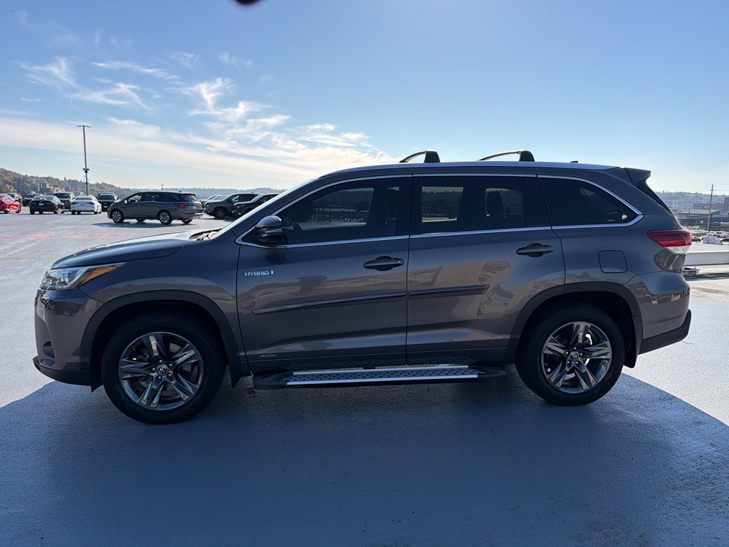 Used 2017 Toyota Highlander Limited Platinum w/ Carpet Mat Package AWD/4WD image 6