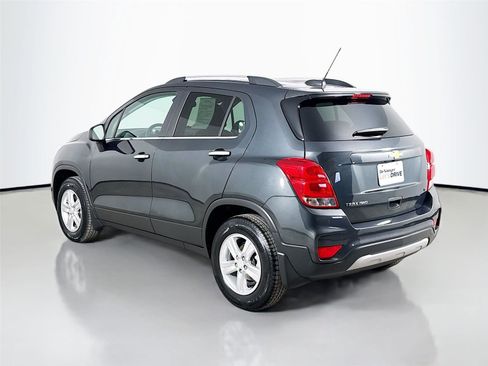 Used 2018 Chevrolet Trax LT w/ LT Convenience Package image 7