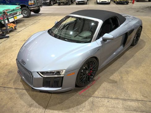 Used 2018 Audi R8 V10 w/ Carbon Exterior Package AWD/4WD image 29