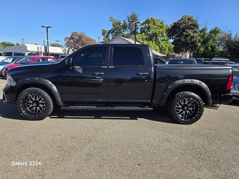 Used 2016 RAM 1500 Express RWD image 3