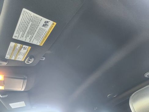 Used 2018 Ford Explorer XLT w/ Equipment Group 202A image 24