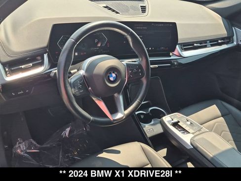 Used 2024 BMW X1 xDrive28i w/ Convenience Package AWD/4WD image 2