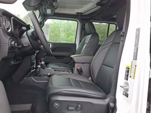 New 2026 Jeep Gladiator Sport AWD/4WD image 6