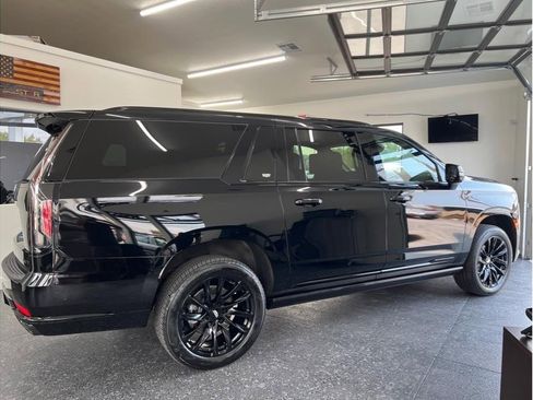 Used 2023 Cadillac Escalade ESV Sport Platinum w/ LPO, ONYX Package AWD/4WD image 7
