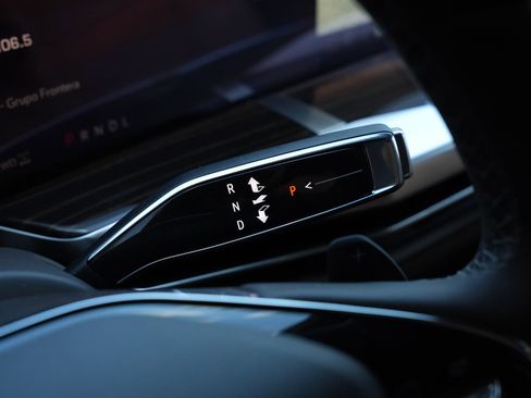 Used 2026 Cadillac Escalade Luxury w/ Touring Package image 14