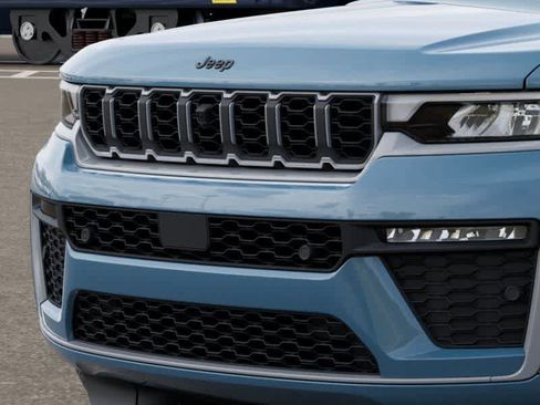 New 2026 Jeep Grand Cherokee L Limited AWD/4WD image 11