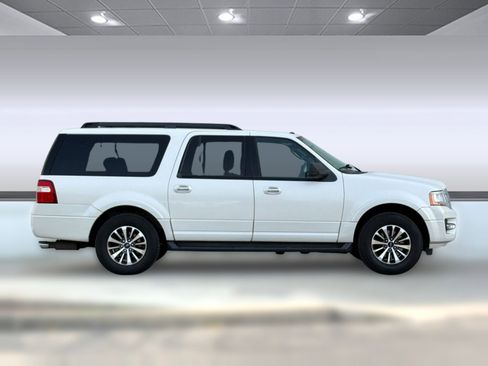 Used 2016 Ford Expedition EL XLT w/ Equipment Group 202A image 8