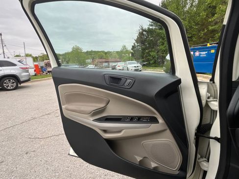 Used 2021 Ford EcoSport S AWD/4WD image 19