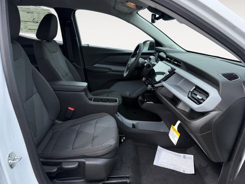 New 2027 Chevrolet Bolt LT w/ Comfort Package FWD image 19