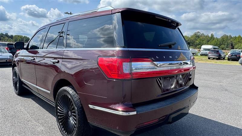 Used 2018 Lincoln Navigator Reserve w/ Technology Package AWD/4WD image 14