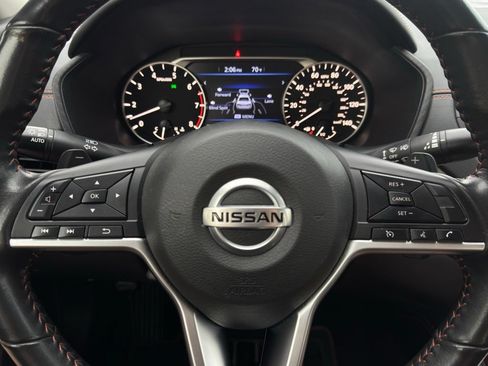 Used 2022 Nissan Altima 2.5 SR FWD image 9