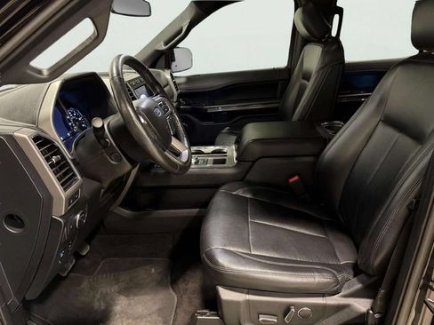 Used 2019 Ford Expedition Max XLT w/ Equipment Group 202A RWD image 13