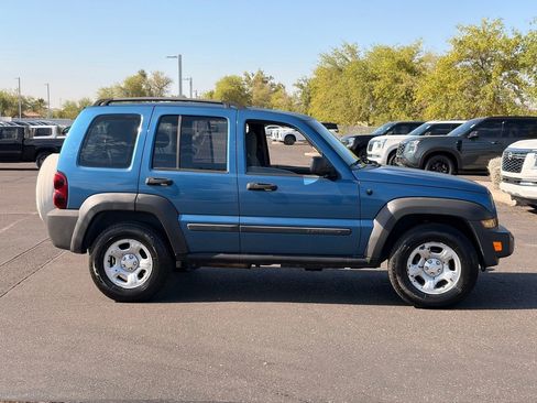 Used 2006 Jeep Liberty Sport RWD image 7