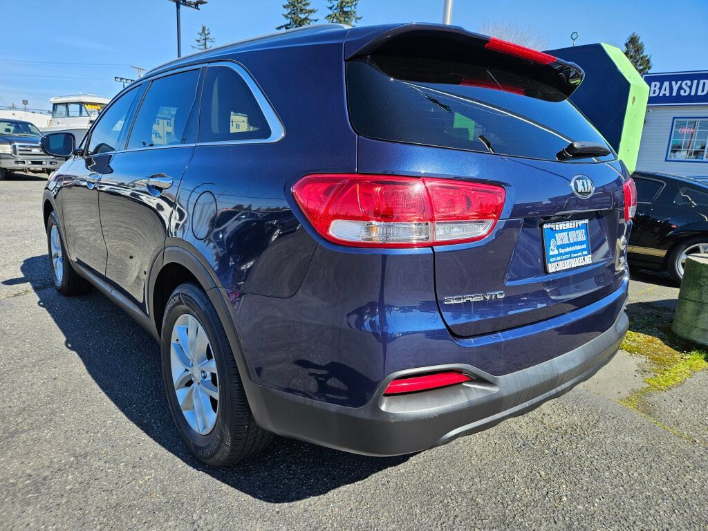 Used 2016 Kia Sorento FWD image 3