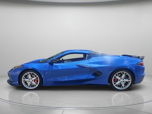 Used 2021 Chevrolet Corvette Stingray Preferred Conv w/ Z51 Performance Package RWD image 2