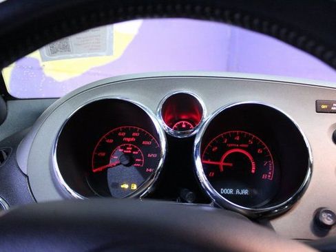 Used 2007 Pontiac Solstice Convertible image 12