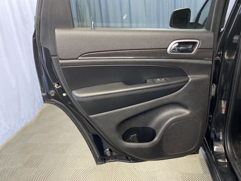 Certified 2018 Jeep Grand Cherokee Limited image 19