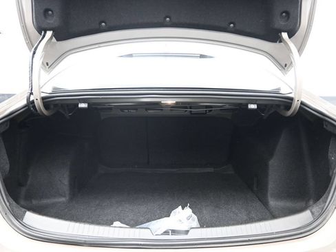 Used 2024 Chevrolet Malibu LT FWD image 28