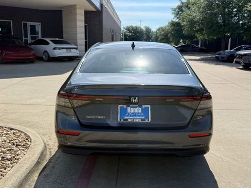 Used 2023 Honda Accord EX image 4