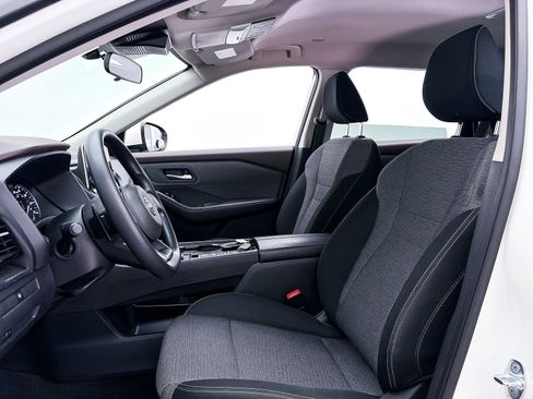 Used 2023 Nissan Rogue SV FWD image 17
