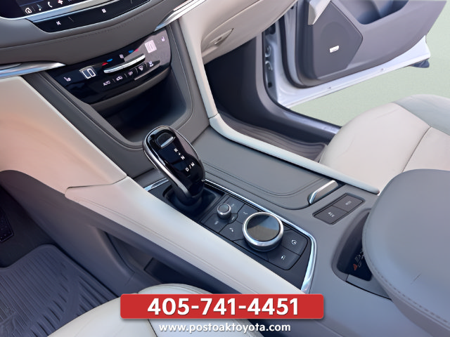 Used 2020 Cadillac XT5 Premium Luxury FWD image 16