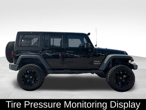 Used 2017 Jeep Wrangler Unlimited Sport w/ Quick Order Package 24S AWD/4WD image 4