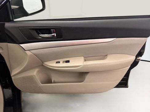 Used 2012 Subaru Outback 2.5i w/ Alloy Wheel Pkg image 31