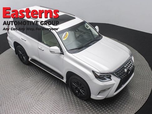 Used 2020 Lexus GX 460 Premium w/ Premium Package AWD/4WD image 3