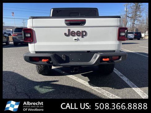 New 2026 Jeep Gladiator Mojave w/ Safety Group image 4