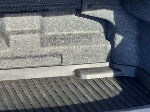 Used 2017 Toyota Avalon XLE Plus image 16