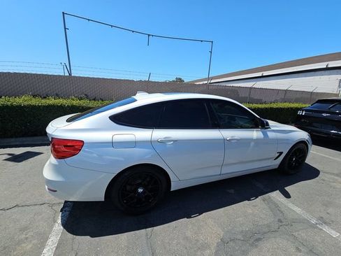 Used 2016 BMW 335i Gran Turismo xDrive w/ Driver Assistance Package AWD/4WD image 3
