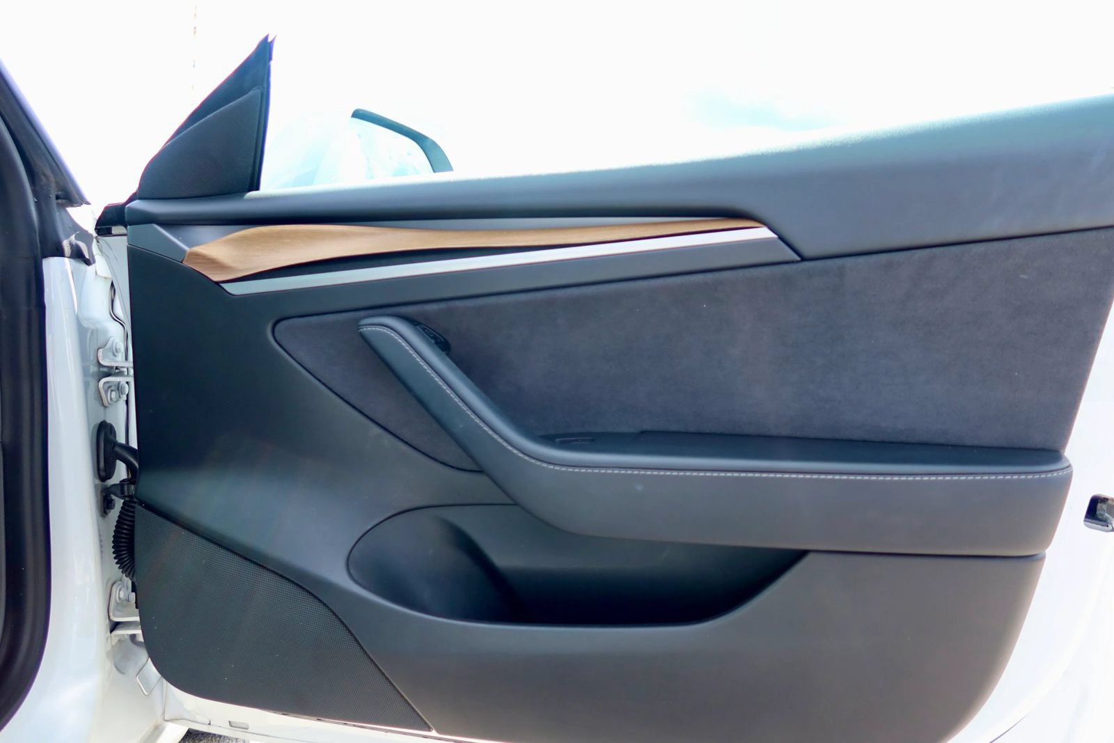 Used 2021 Tesla Model 3 Standard Range Plus RWD image 18