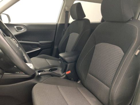 Used 2020 Kia Soul S FWD image 17
